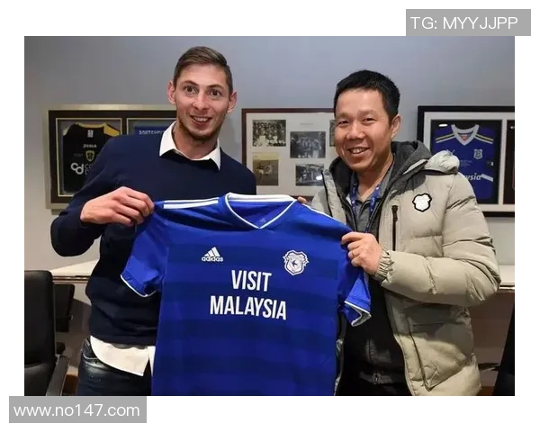 陈军专访：从绿茵场到人生舞台的足球旅程回顾与展望